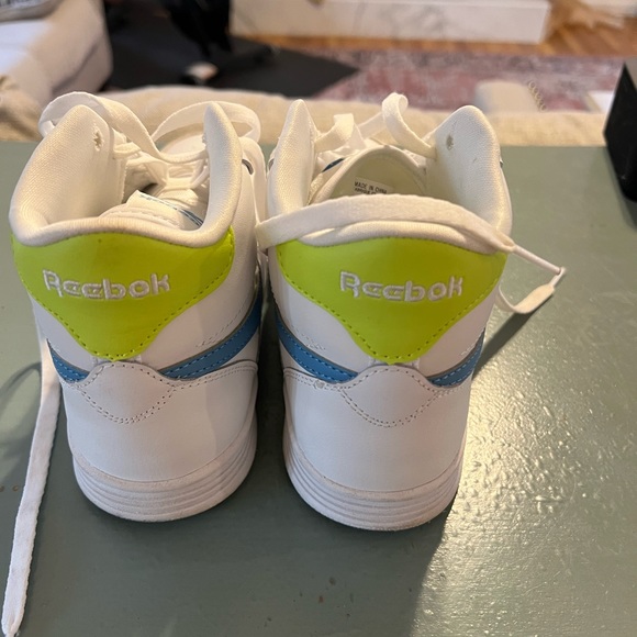 High top Reebok sneakers. - Picture 5 of 6